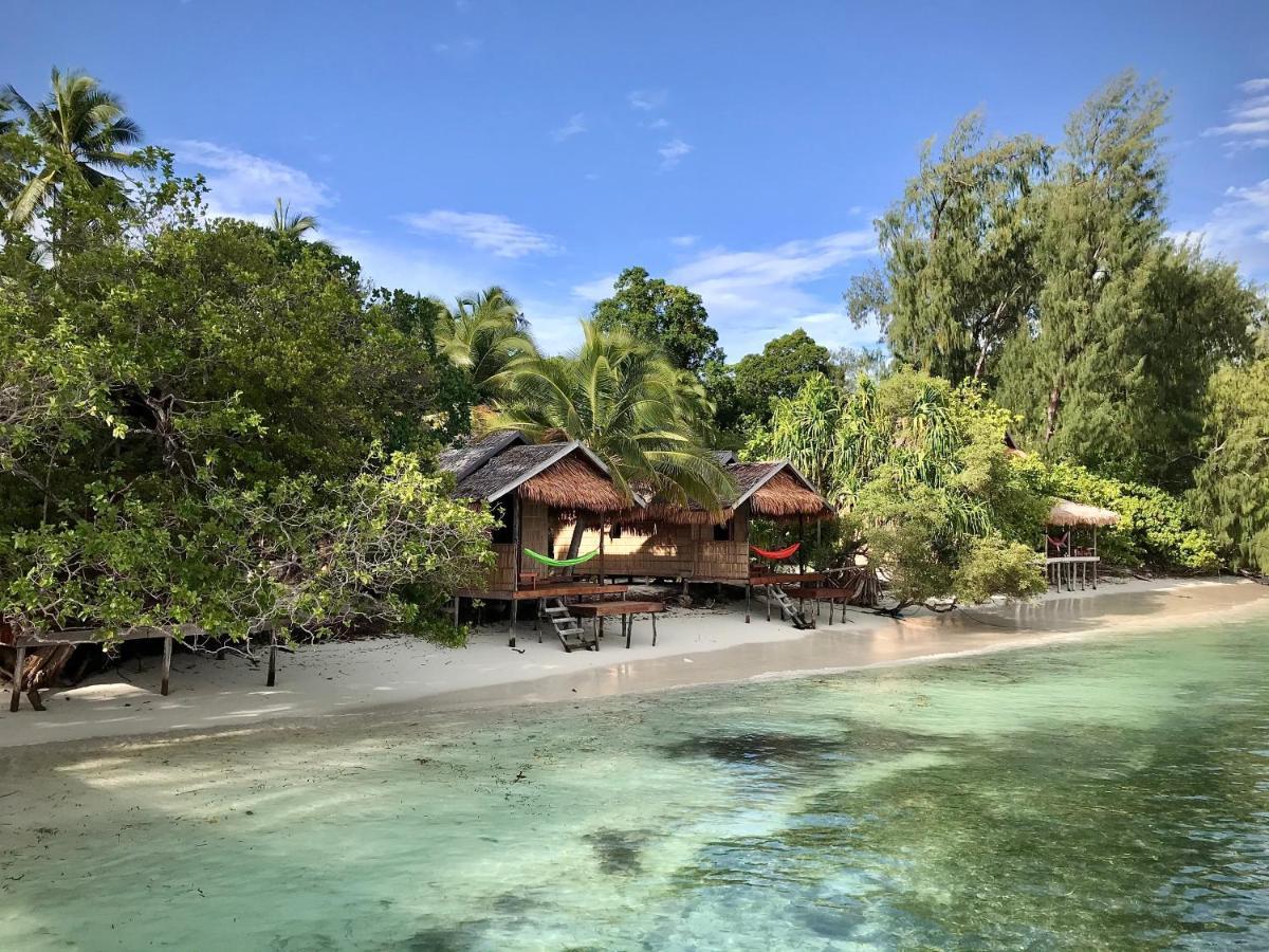 Tabari Dive Lodge Pulau Mansuar Exterior photo