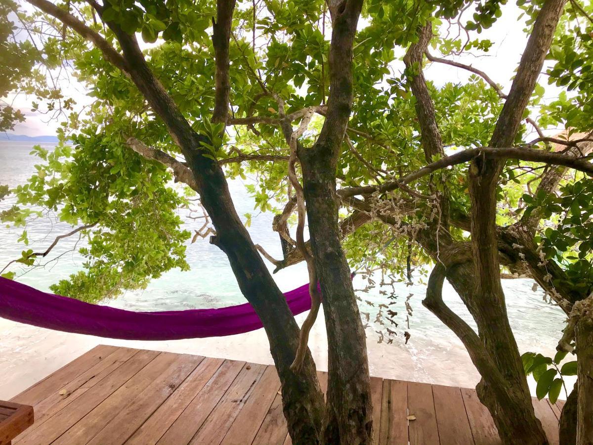 Tabari Dive Lodge Pulau Mansuar Exterior photo