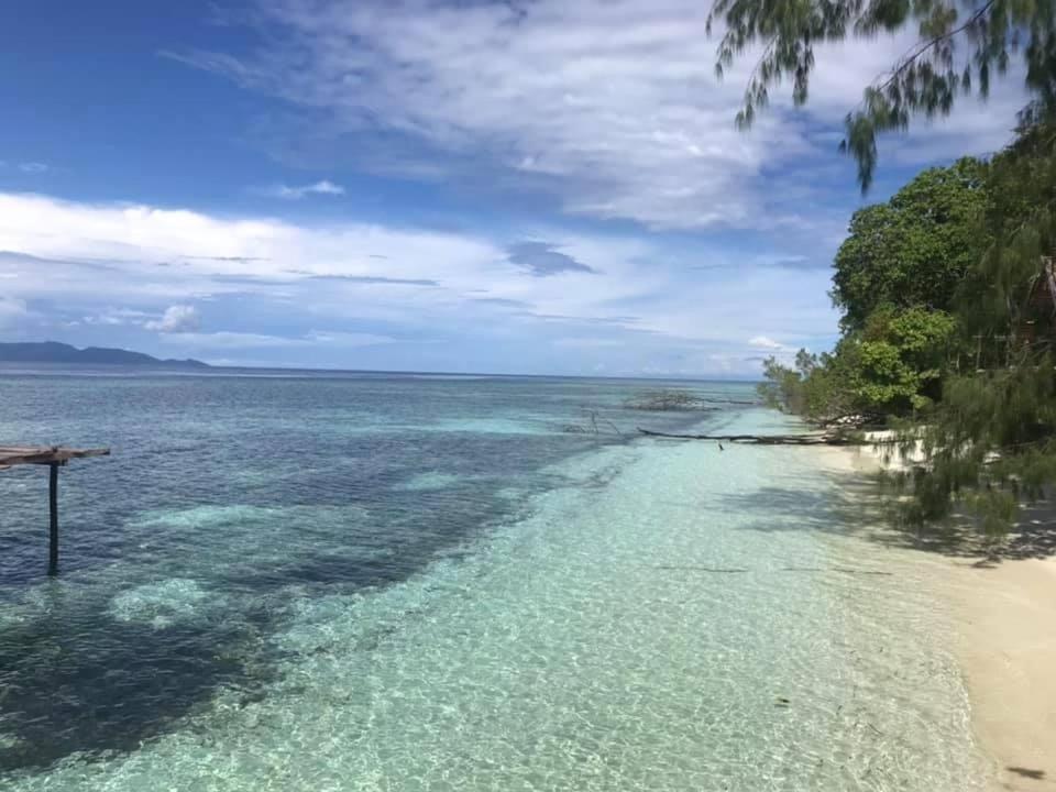 Tabari Dive Lodge Pulau Mansuar Exterior photo