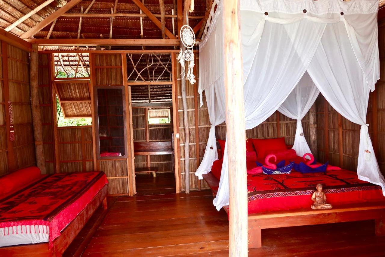 Tabari Dive Lodge Pulau Mansuar Exterior photo