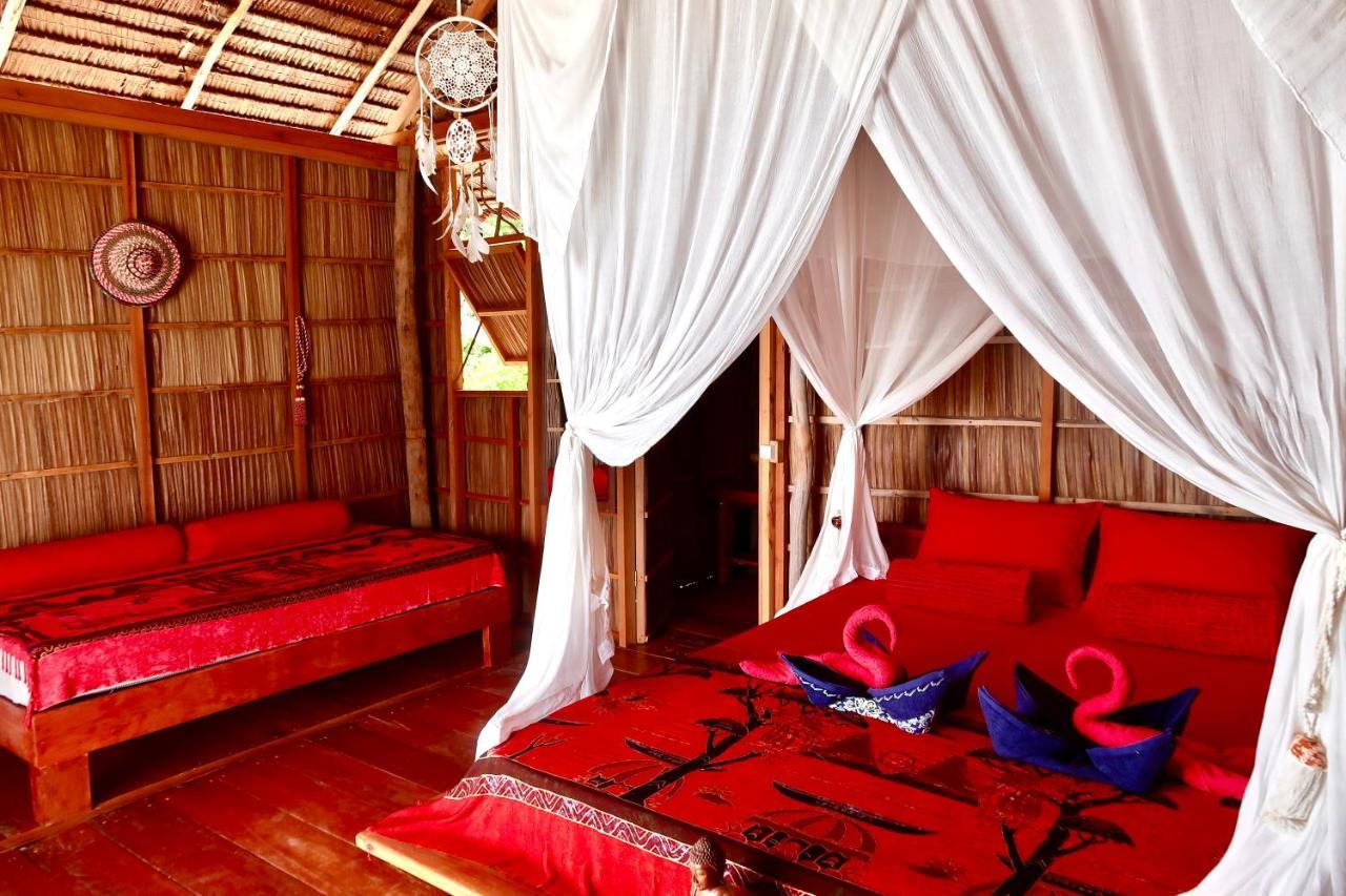 Tabari Dive Lodge Pulau Mansuar Exterior photo