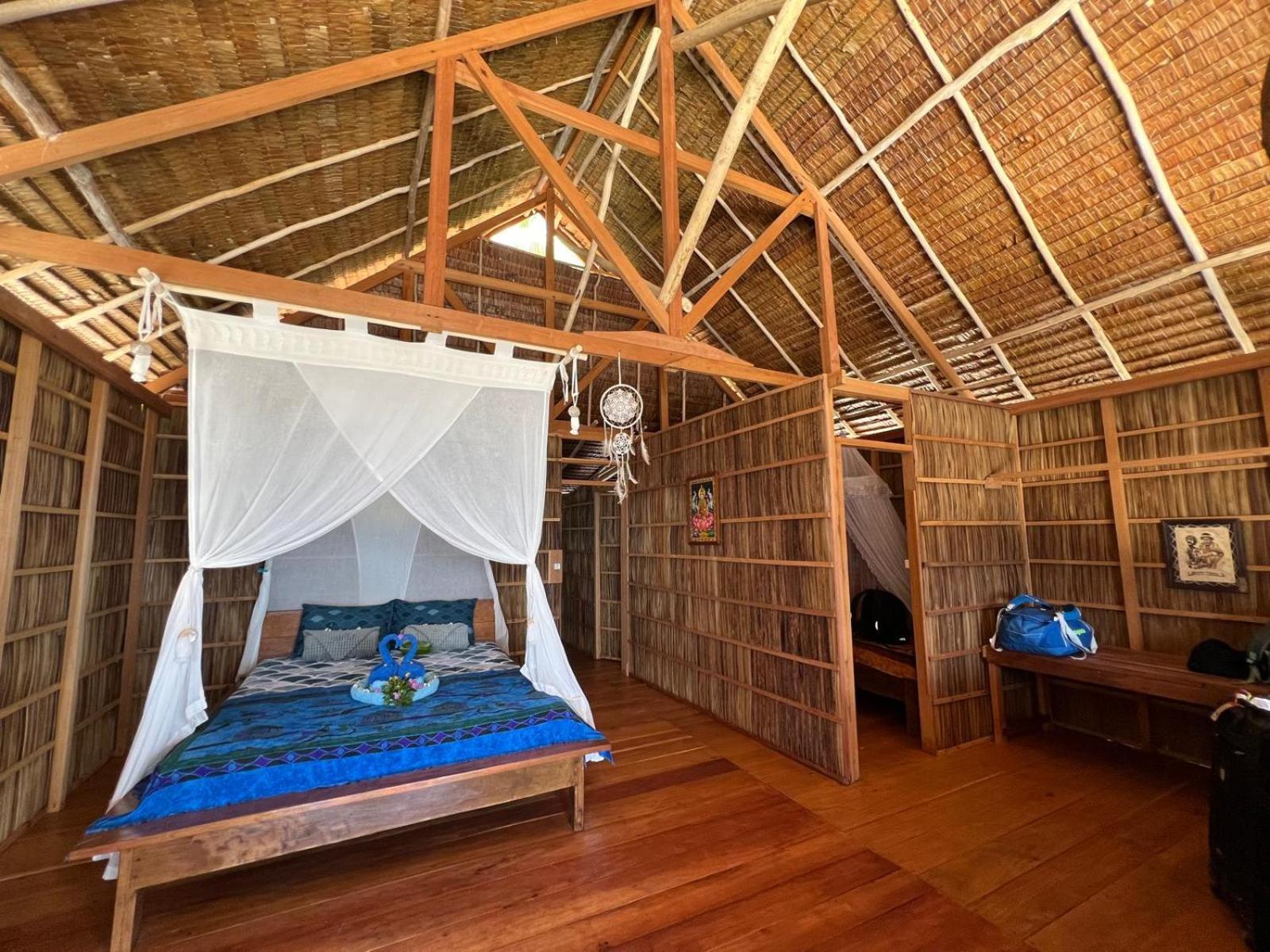 Tabari Dive Lodge Pulau Mansuar Exterior photo